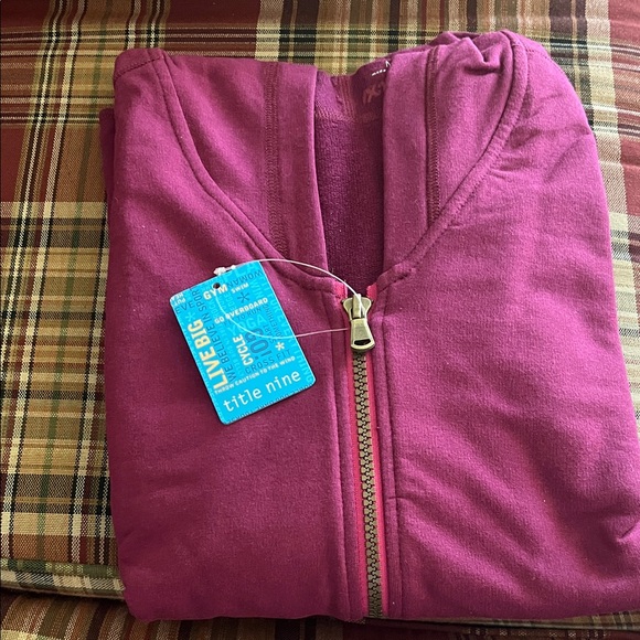 Title nine Tops - Title IX hoody. Medium. NWT